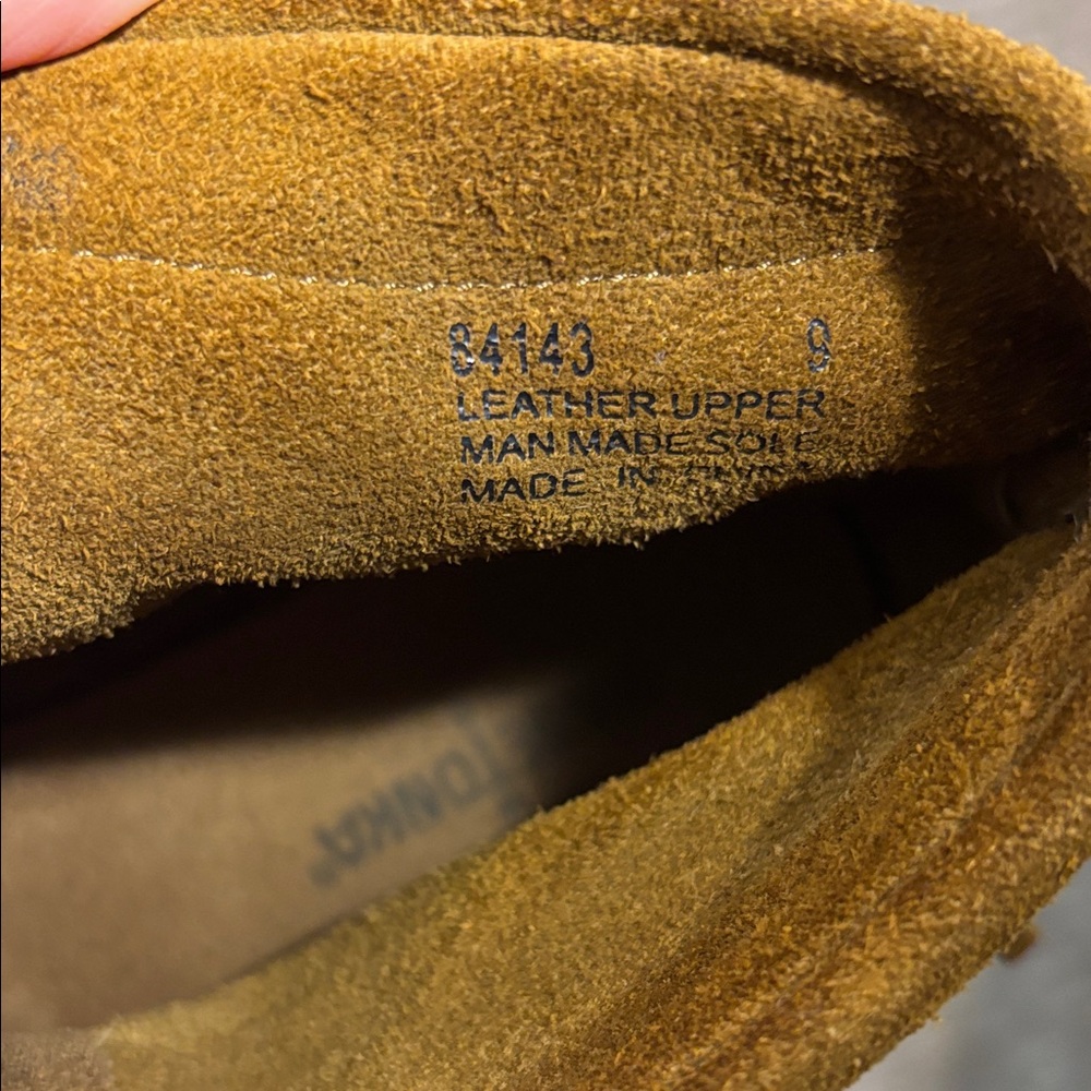 Minnetonka Tan Suede Moccasin Boots Women’s sz 9 - Picture 6 of 12